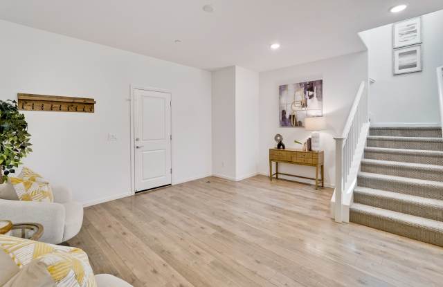 637 Toby Court Gallery 1