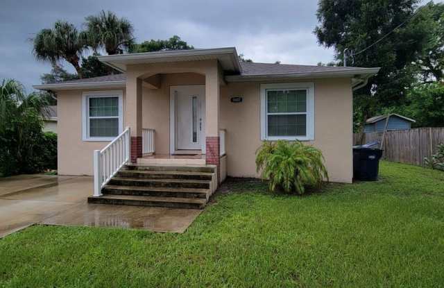 Beautiful Home near Busch Gardens! photos photos