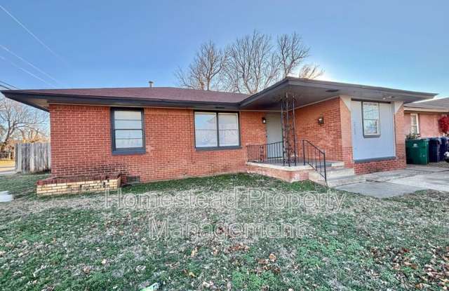 2500 SW 48th St photos photos