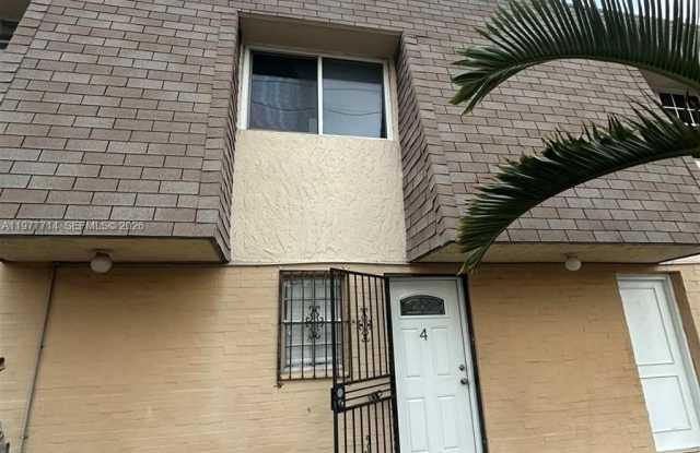 10902 SW 2nd St photos photos 10902 SW 2nd St photos photos