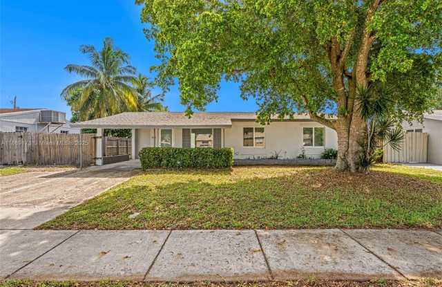 1390 SW 50th Ave photos photos