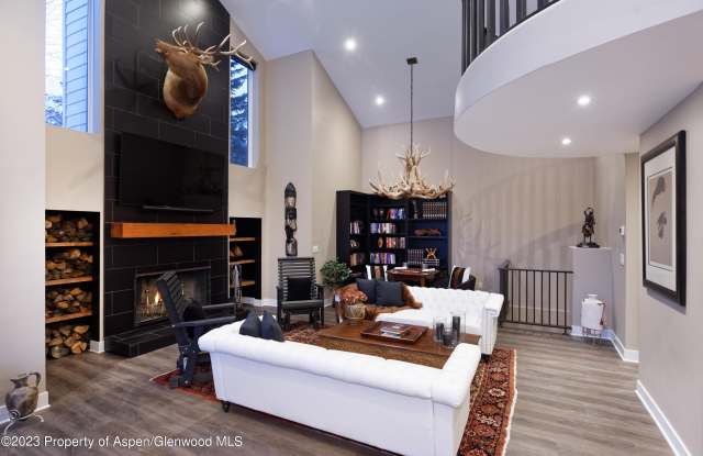 888 Horse Ranch Drive Gallery 4