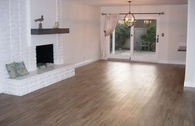 22081 SUSAN Lane Gallery 3