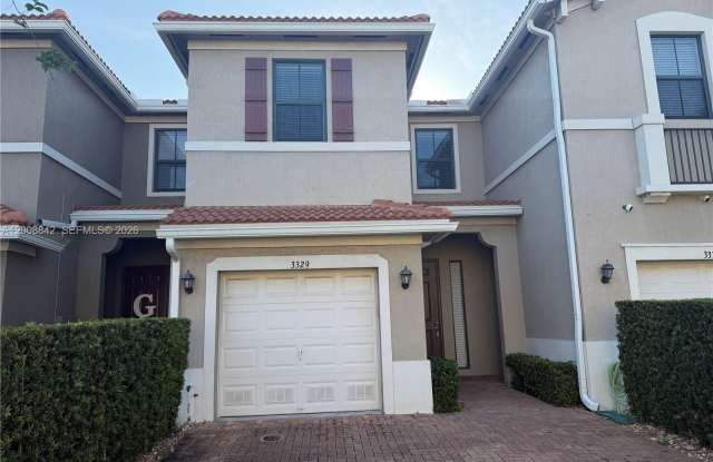 3329 NW 11th Ave photos photos