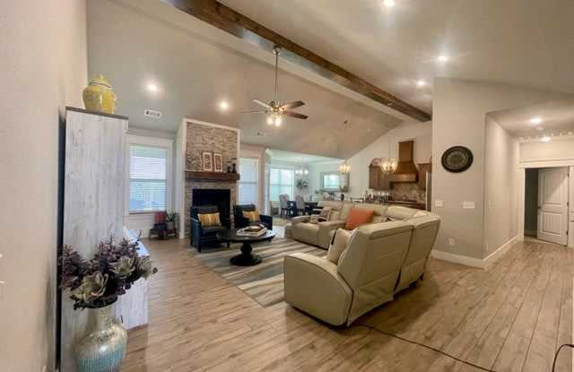 1341 Little Osage Lane Gallery 4