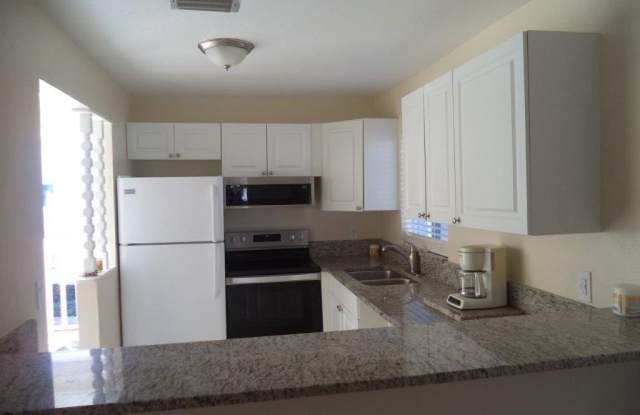 8071 Country Road Gallery 4