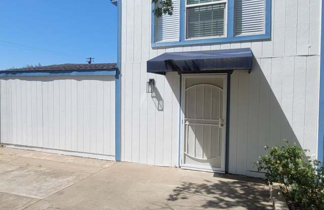 Quiet 1Br 1Bath in the Carmichael area photos photos