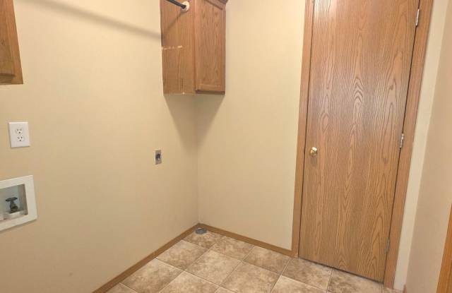 Nice 3 Bedroom 2 Bath in Strafford! $1395 Gallery 4