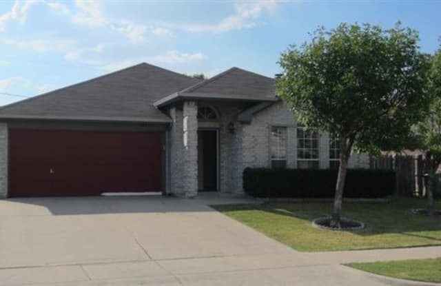 6704 Clear Creek Drive - 6704 Clear Creek Drive, Arlington, TX 76001