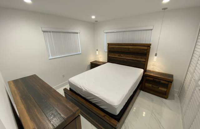 951 Southwest 68th Court photos photos