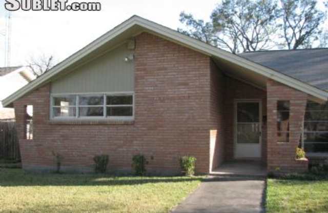 6007 Clarewood - 6007 Clarewood Drive, Houston, TX 77081
