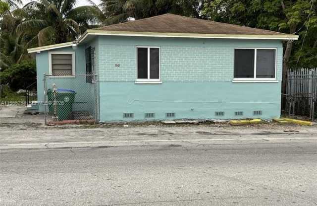 180 NW 71st St photos photos