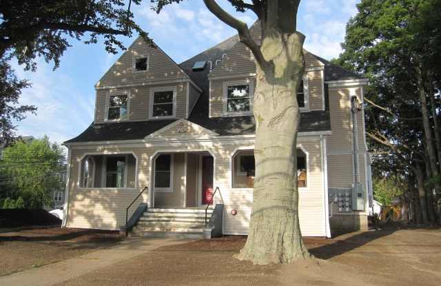 198 Union Avenue Gallery 2