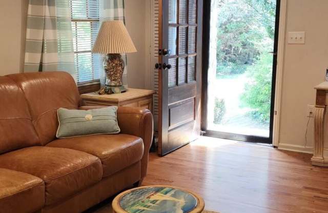 201 Crescent Parkway photos photos