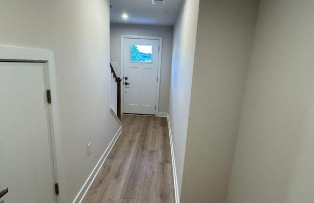 2647 TISBURY Lane Gallery 2