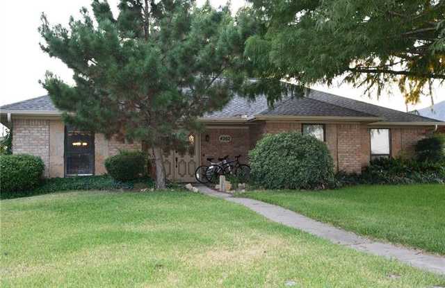 4202 Pleasant Oaks Court - 4202 Pleasant Oaks Court, Arlington, TX 76016