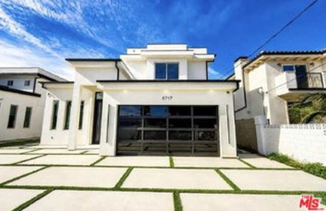6723 Sunnyslope Avenue Gallery 1