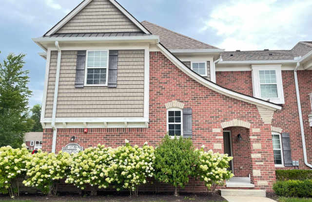 Shelby Township-2 Bedrooms, 2-Baths, Attached garage. Immediate possession! Gallery 1