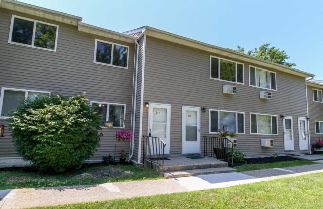 11 FISHKILL GLEN DR - 11 Fishkill Glen Drive, Dutchess County, NY 12524