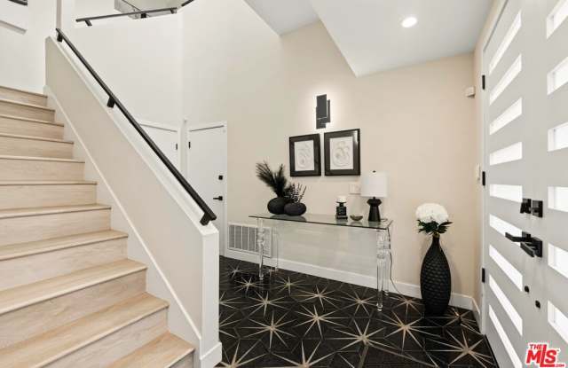 21490 Arcos Dr Gallery 2
