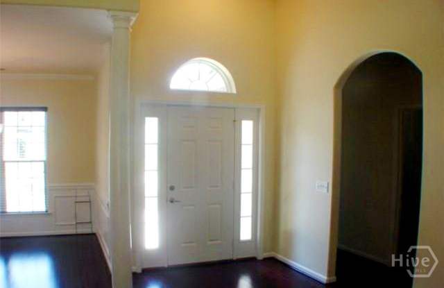 216 CARLISLE Way Gallery 2