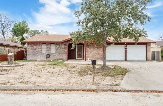 104 Paloma now available - 104 Paloma Drive, Del Rio, TX 78840