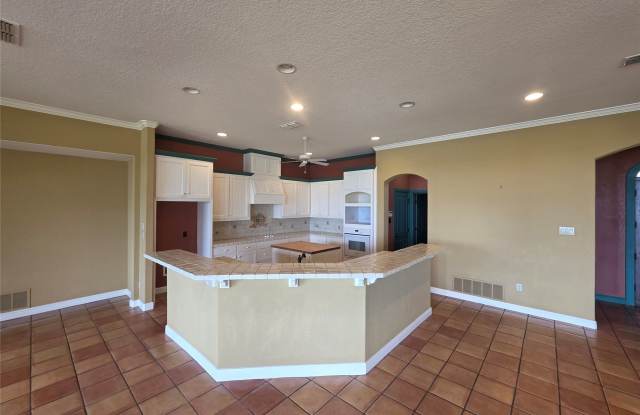 4204 Bluff View Drive Gallery 4