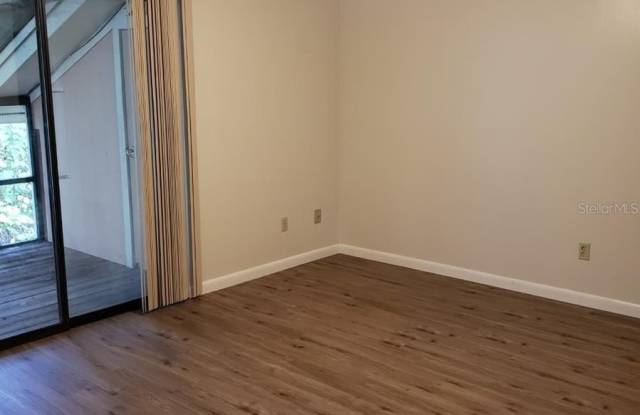 628 NEWBURYPORT Avenue Gallery 4