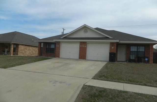 3704 Littleleaf Dr - 3704 Littleleaf Drive, Killeen, TX 76549