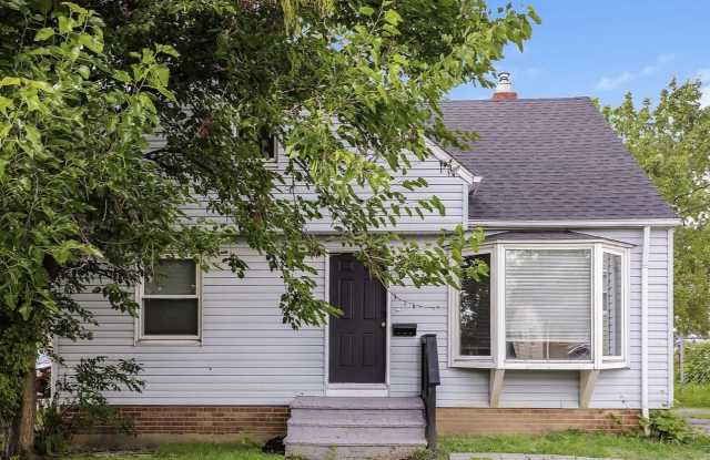 17206 Deforest Ave photos photos