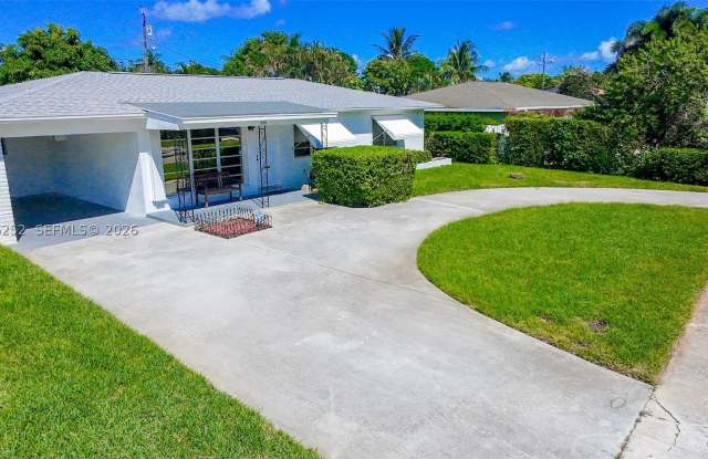 225 E Ilex Dr Gallery 4