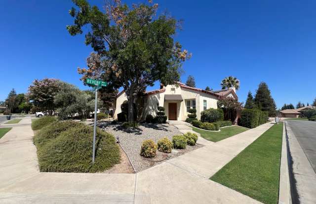 Charming 3 bedroom 2.5 bath! photos photos