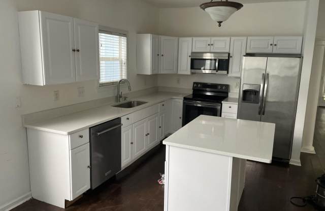 1173 E ISLAND Pl E Gallery 2