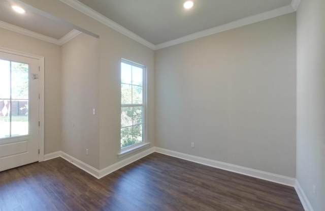 6405 Roux Dr Gallery 3