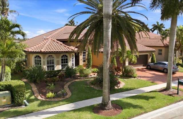 18631 SW 39th St photos photos