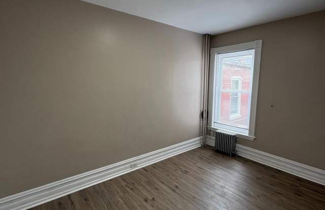 1372 PERKIOMEN Avenue Gallery 2