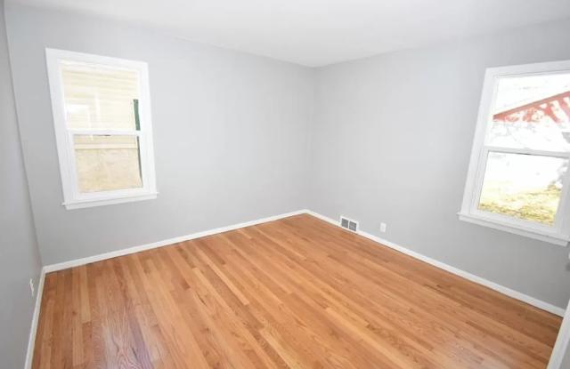 1225 Hubbard Ave photos photos