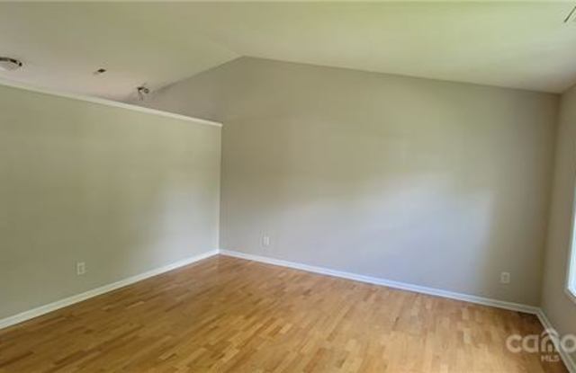 7873 Paper Birch Drive Gallery 4