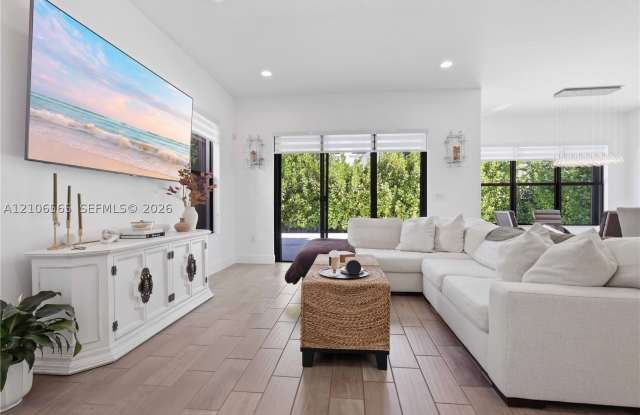 9805 W 34th Ct Gallery 4