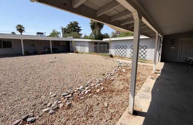 Spacious...Melrose District 2 bed with Private yard! Move in Specials.... Gallery 3