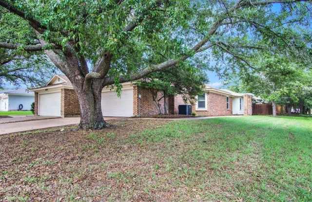 7600 Silveridge Drive - 7600 Silveridge Drive, Fort Worth, TX 76133