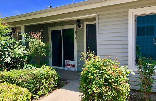 $1,595 Bullard  HWY 41, 2 Bedroom Condo - E Bullard Ave, Fresno / Community Pool photos photos