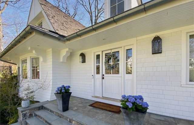 7 Whaling Road Gallery 2