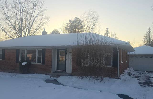 3 BED 2 BATH COMPLETELY UPDATED SINGLE FAMILY HOME ---- FLORAL photos photos