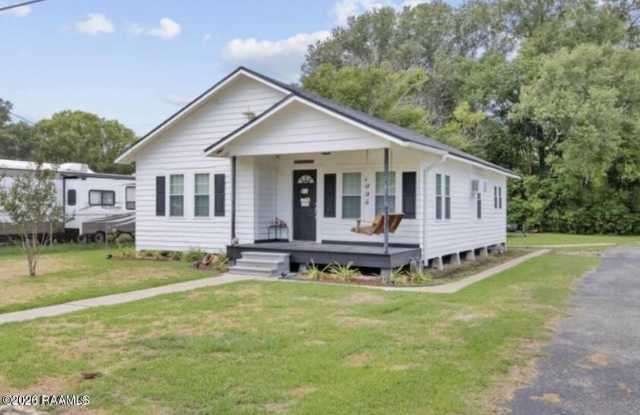 1006 N Jackson Avenue - 1006 North Jackson Avenue, Kaplan, LA 70548
