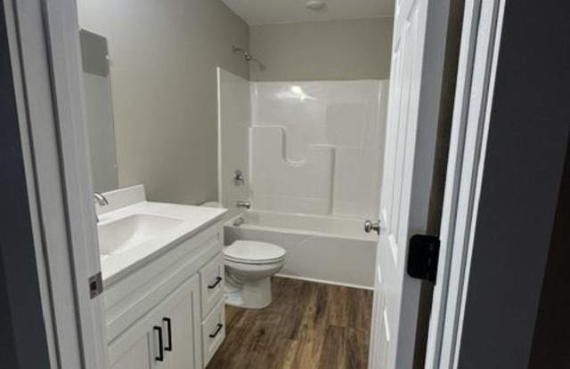 1355 Woodlawn Road #406 - 406 Gallery 4