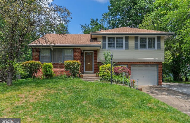 211 CHELTEN PARKWAY - 211 Chelton Parkway, Kingston Estates, NJ 08034
