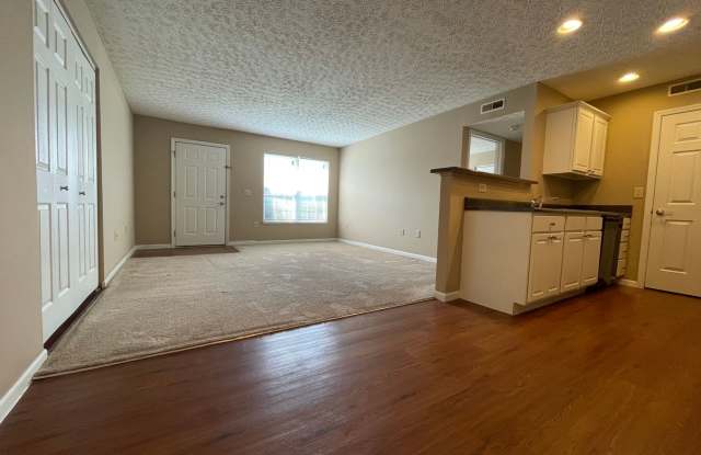 5558 Garden Ridge Gallery 4