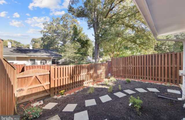 1746 WALDORF Court Gallery 3
