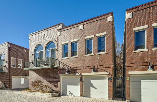 Gorgeous Cherry Creek Townhome - 2 bed 2 bath with 1 car garage photos photos Gorgeous Cherry Creek Townhome - 2 bed 2 bath with 1 car garage photos photos